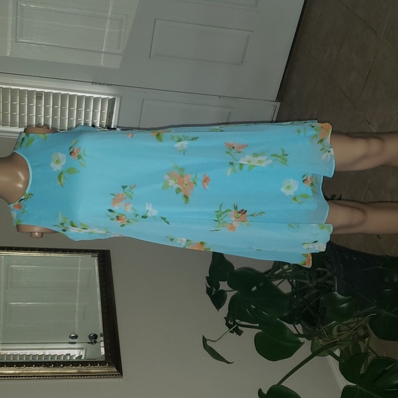 NWT Calvin Klein sleeveless shift keyhole back floral chiffon overlay - Picture 3 of 8